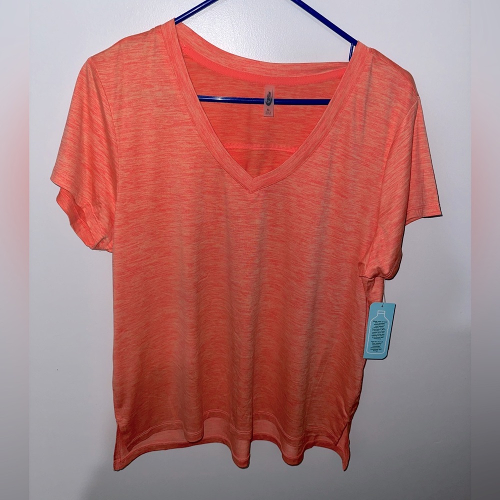 NWT MTA Sport active v- neck women’s shirt size XL